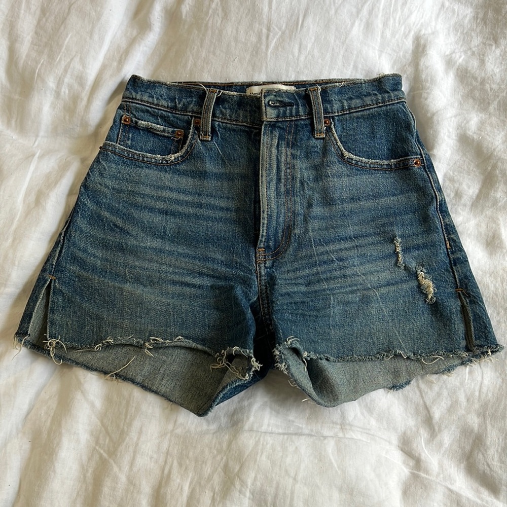 High Rise 4” denim shorts